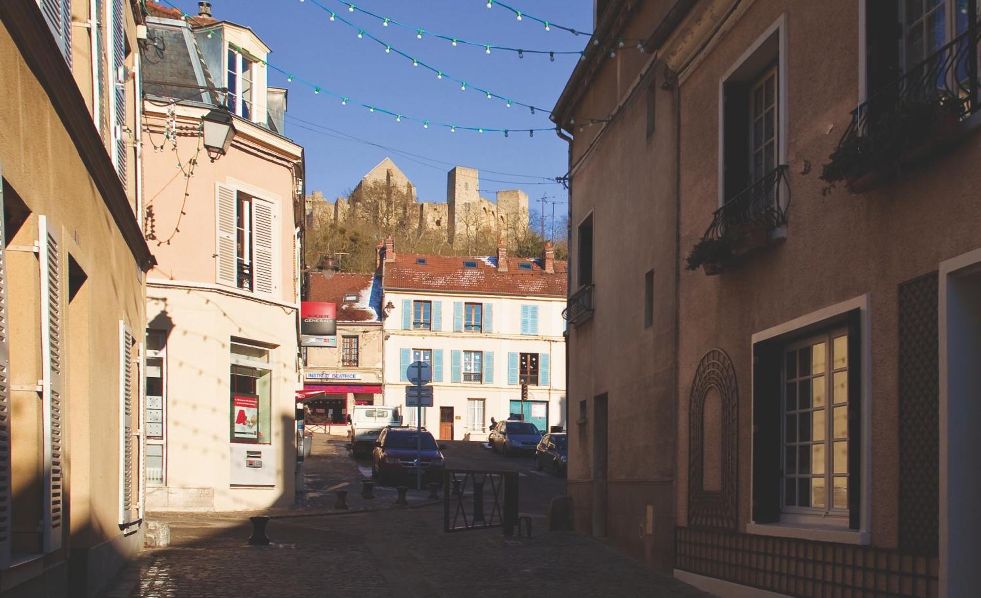 Residence Hotel Les Ducs De Chevreuse Avec Hebergement, Repas & Pdj, Seminaire, Bureau & Parking Exterior photo